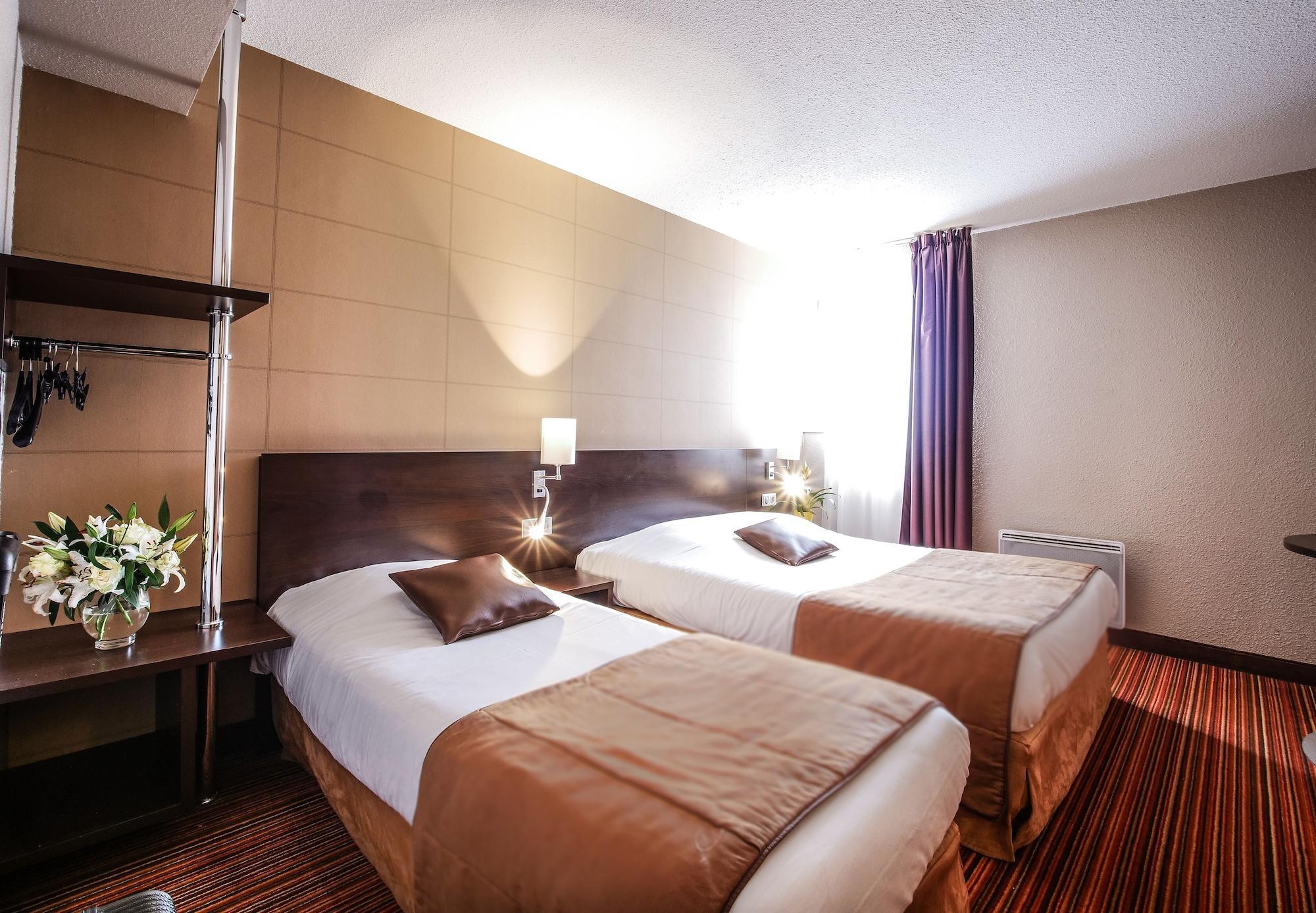 Hotel Inn Design Resto Novo Le Mans アルナージュ エクステリア 写真